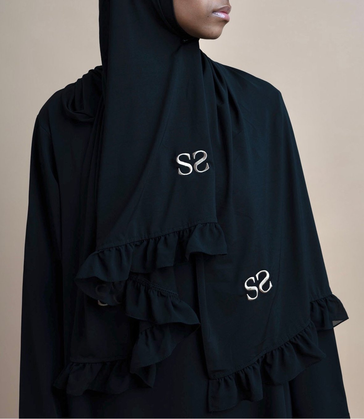 Ruffle - black gold